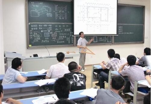 (教育问答）这四大危险，最好离孩子远点！